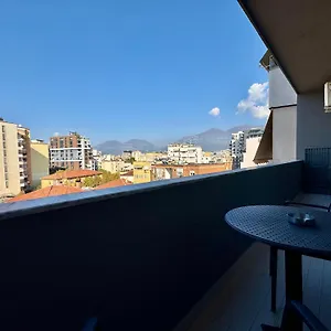 Apartment New Bazaar Cozy - 1 , 2 , 3 And 4, Tirana